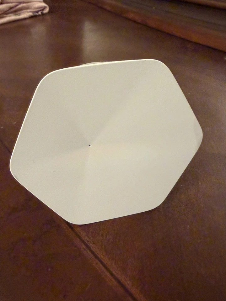 Xfinity Comcast xFi Pod 2nd Gen Model XE2-SG WiFi Network Extender *Red Dot* - Image 2 of 4