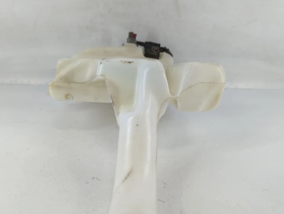 2011 Dodge Grand Caravan Windshield Washer Fluid Reservoir Bottle Oem GJJIE - Image 4 of 4