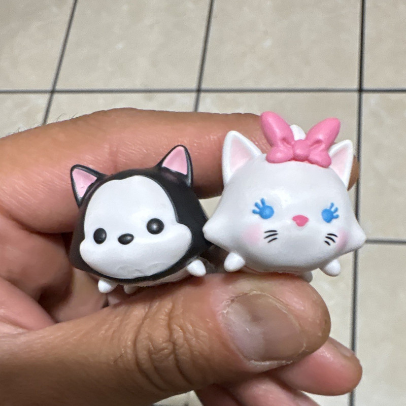 Disney Tsum Tsum Mini Figure Lot 2 Black/White Cat + White Cat Pink Bow 1"