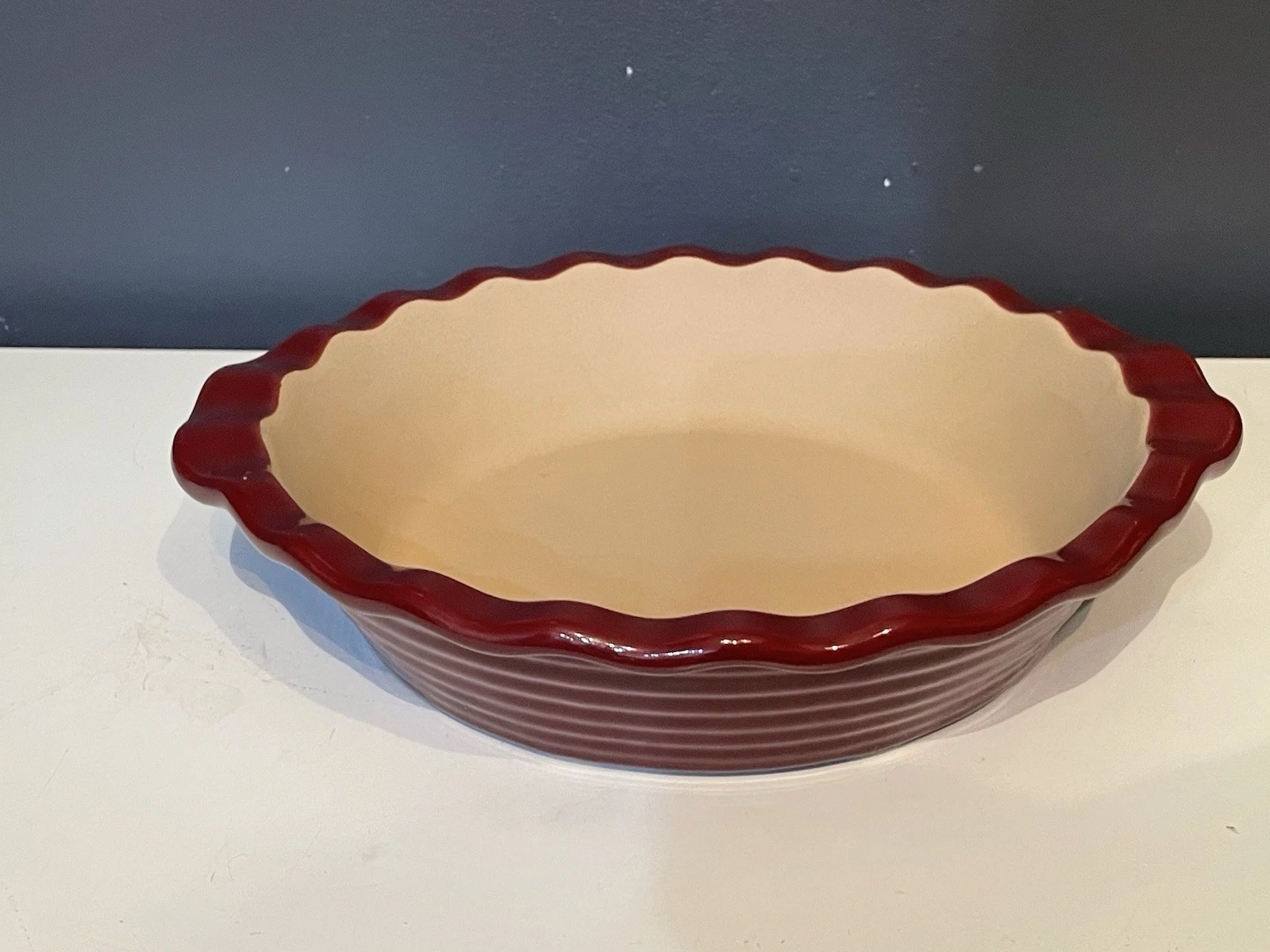Pampered Chef Family Heritage Stoneware Pie Plate 7094 Cranberry Red Scalloped
Opens in a new window