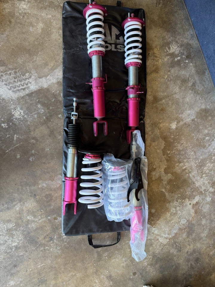 Kit de reducción de suspensión para Infiniti M35/M45 (Y50) tracción trasera 2006-10 MonoSS Coilovers Foto 4 de 4