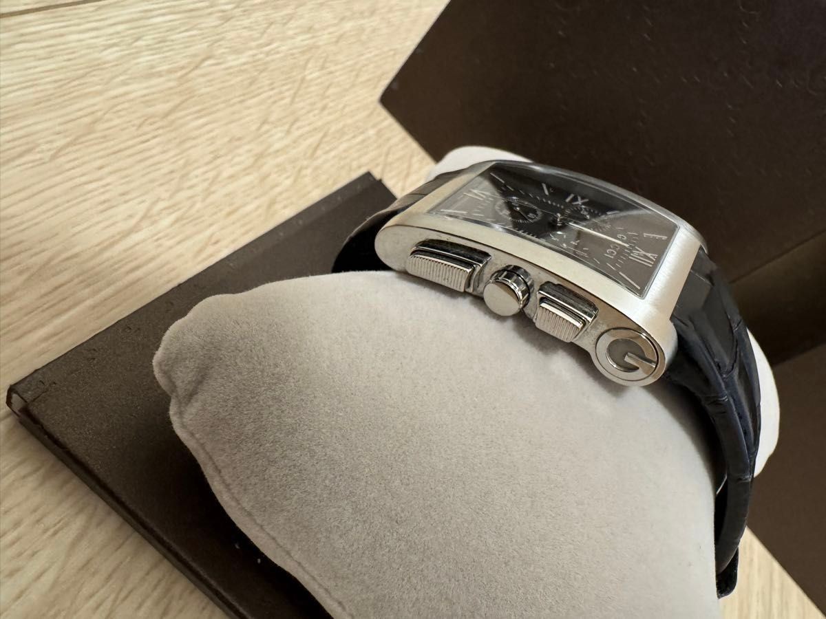 GUCCI 8600M Chronograph Black Dial Stainless Steel Leather Swiss