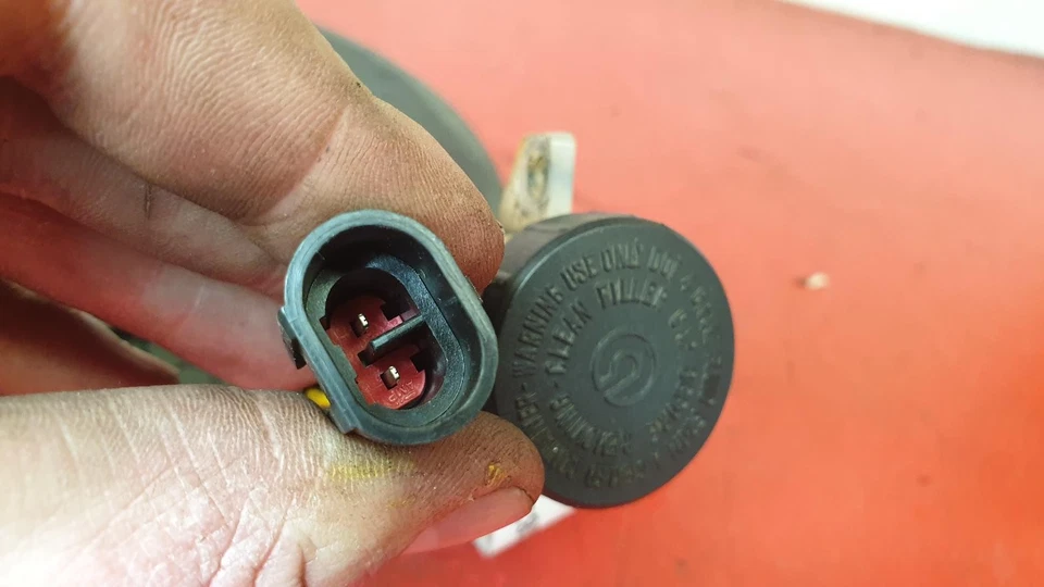 1993 DUCATI 900 SS RIGHT FRONT FOOT REST - Imagem 4 de 4