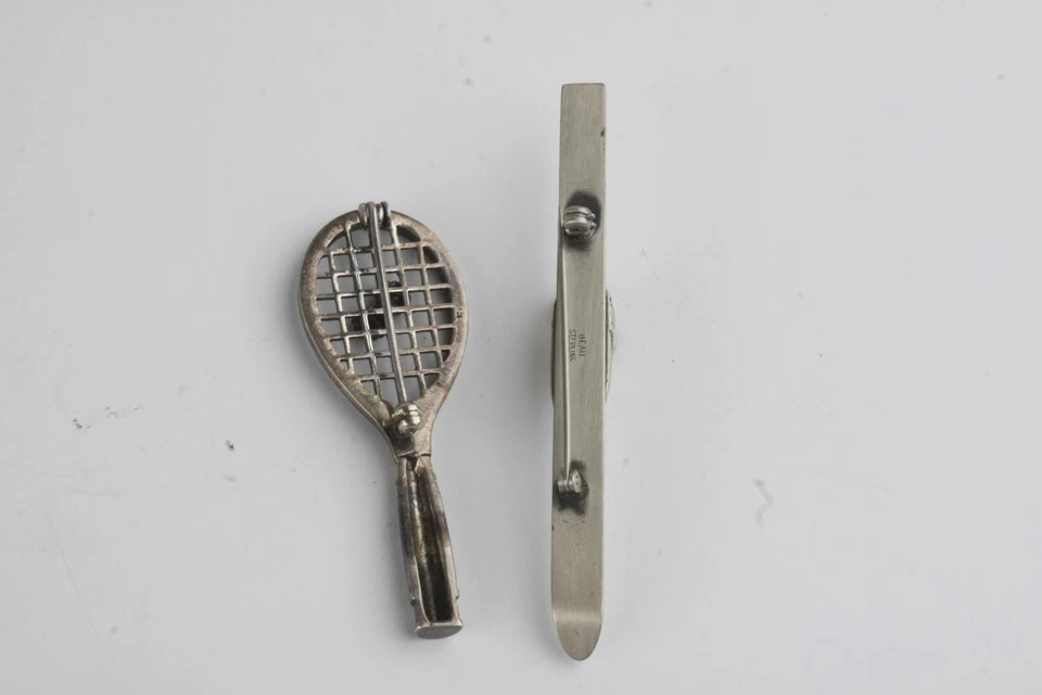 Broches de equipo deportivo de plata esterlina de colección: raqueta de tenis con gemas y esquí Foto 2 de 3