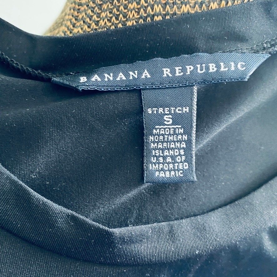 Banana Republic basic black tee - image 3