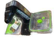 FoodSaver Fresh Food Preservation System With 1 Bowls & a Few Bags FM1100 FS