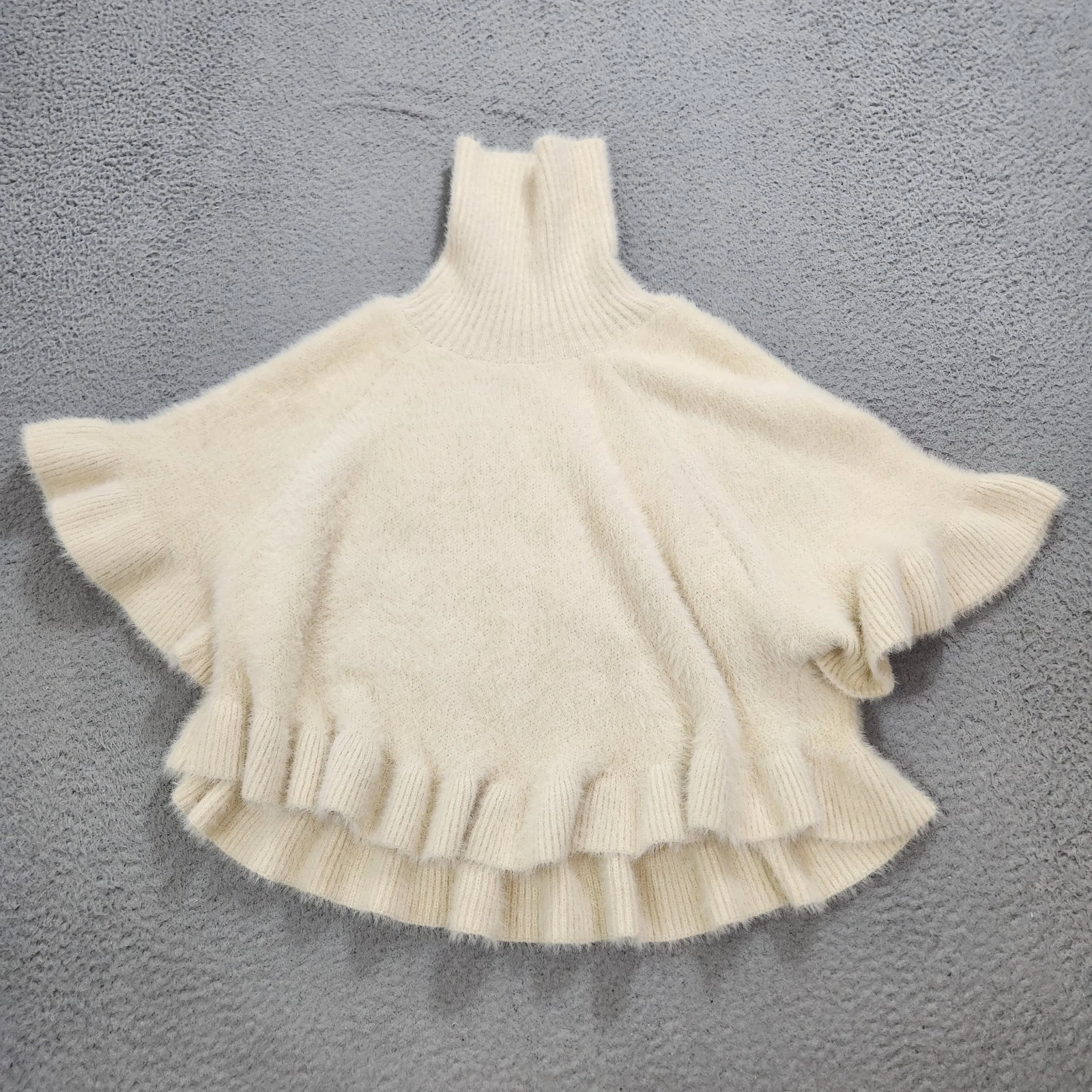 Anthropologie Poncho Womens One Size Cream Fuzzy Ruffle Turtleneck Pullover Read