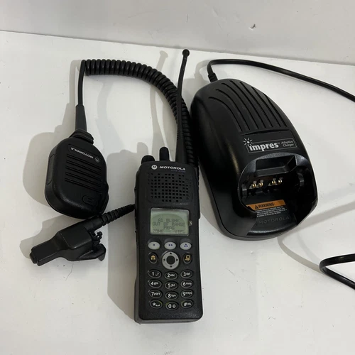 Motorola XTS2500 Model III 700/800 MHz P25 Digital Two-Way Radio H46UCH9PW7BN