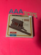 Bachmann HO Scale Freight Station