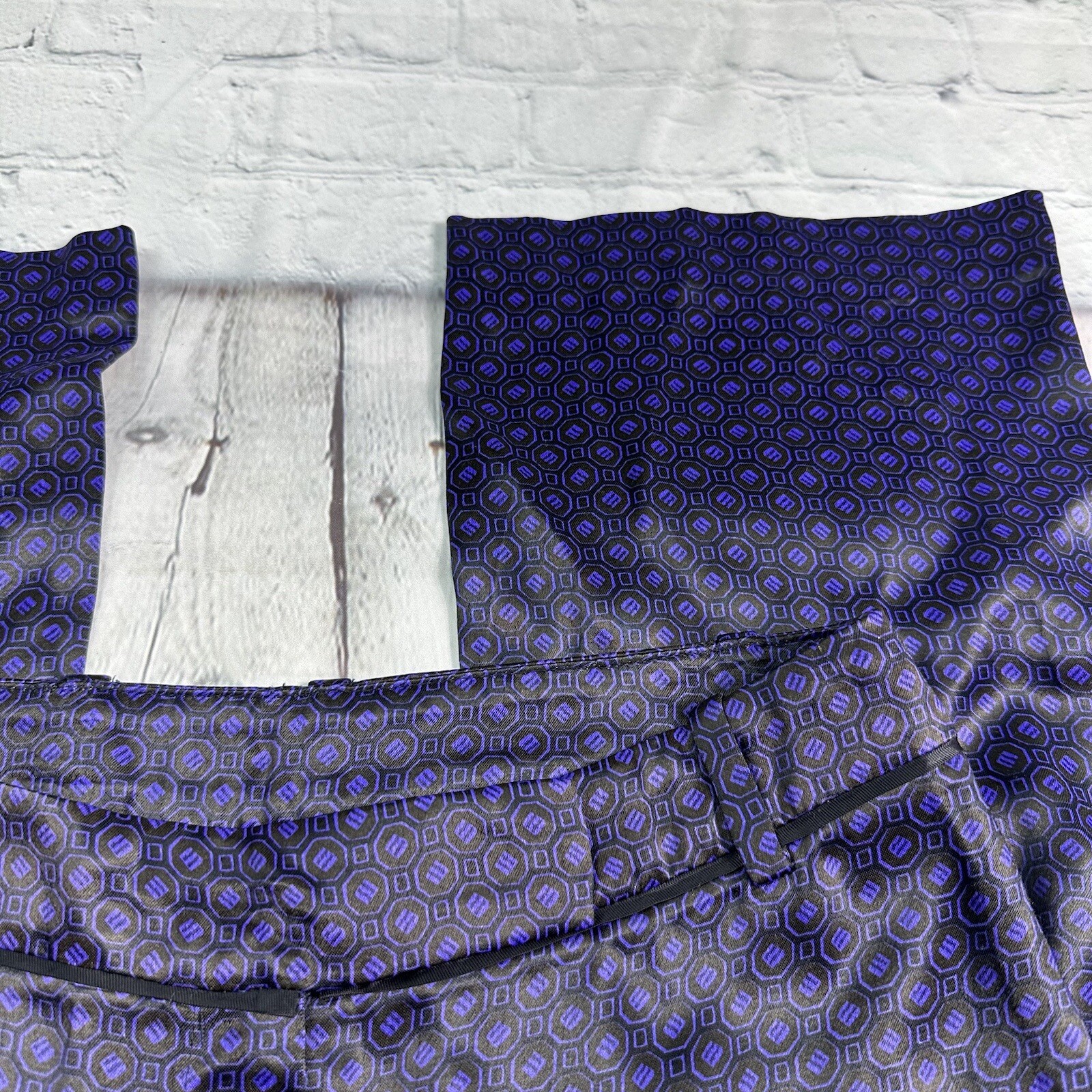 Massimo Dutti Pants in Geometry Pattern Satin Pur… - image 5