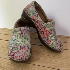 BOC Clogs Multi Color Leather Upper Slip On Sturdy Work Shoes Women’s 7.5 / 38.5