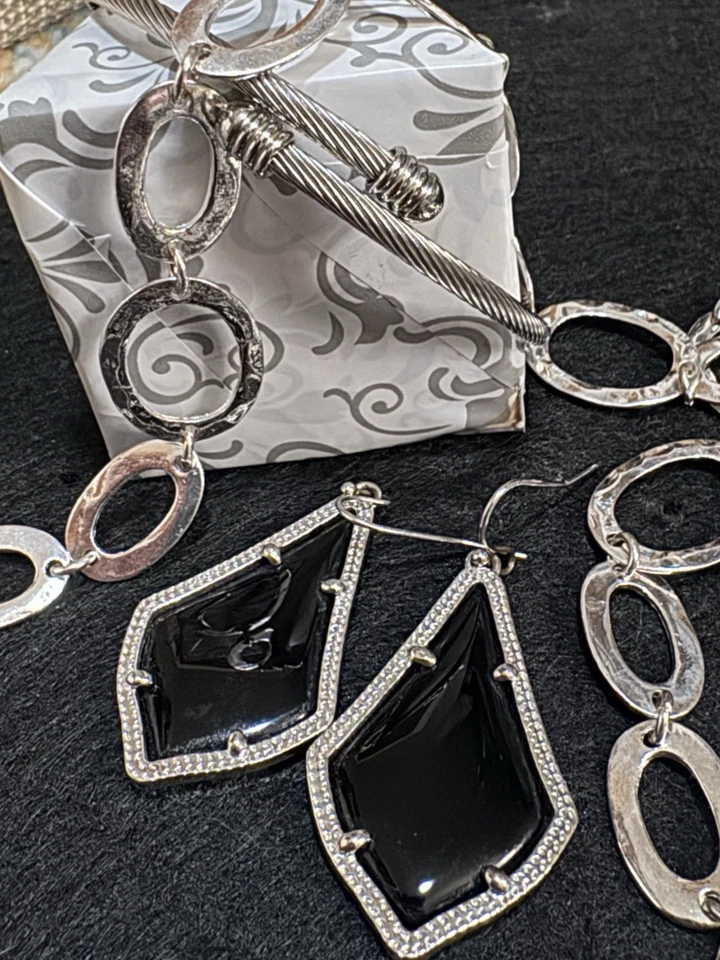 Kendra Scott Alex Pendientes colgantes en obsidiana, collar y pulsera, lote de 3 piezas Foto 2 de 4