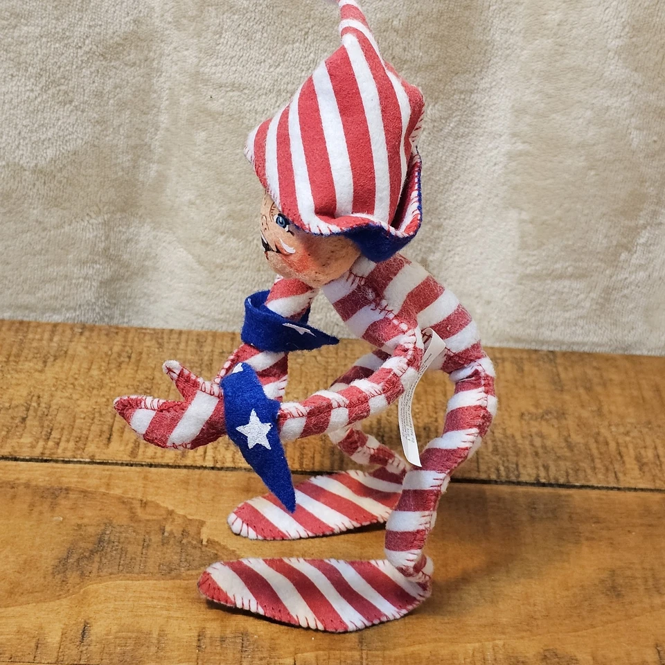 ANNALEE 2007 9" PATRIOTIC RED,WHITE AND BLUE ELF  Laughing Mouth - Image 2 of 4
