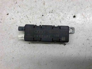 AUDI A5 Sportback 8TA Antennenverstärker  8T8035225C 2.00 Petrol 155kw 30589349
