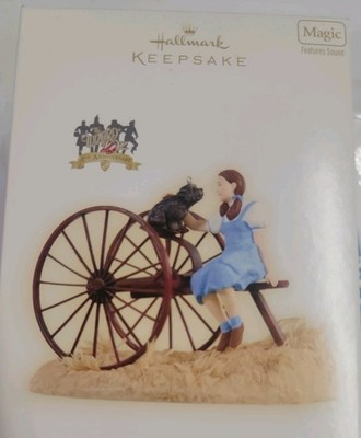 NIB Hallmark Keepsake Ornament 2009 'Somewhere Over the Rainbow' Wizard of Oz 