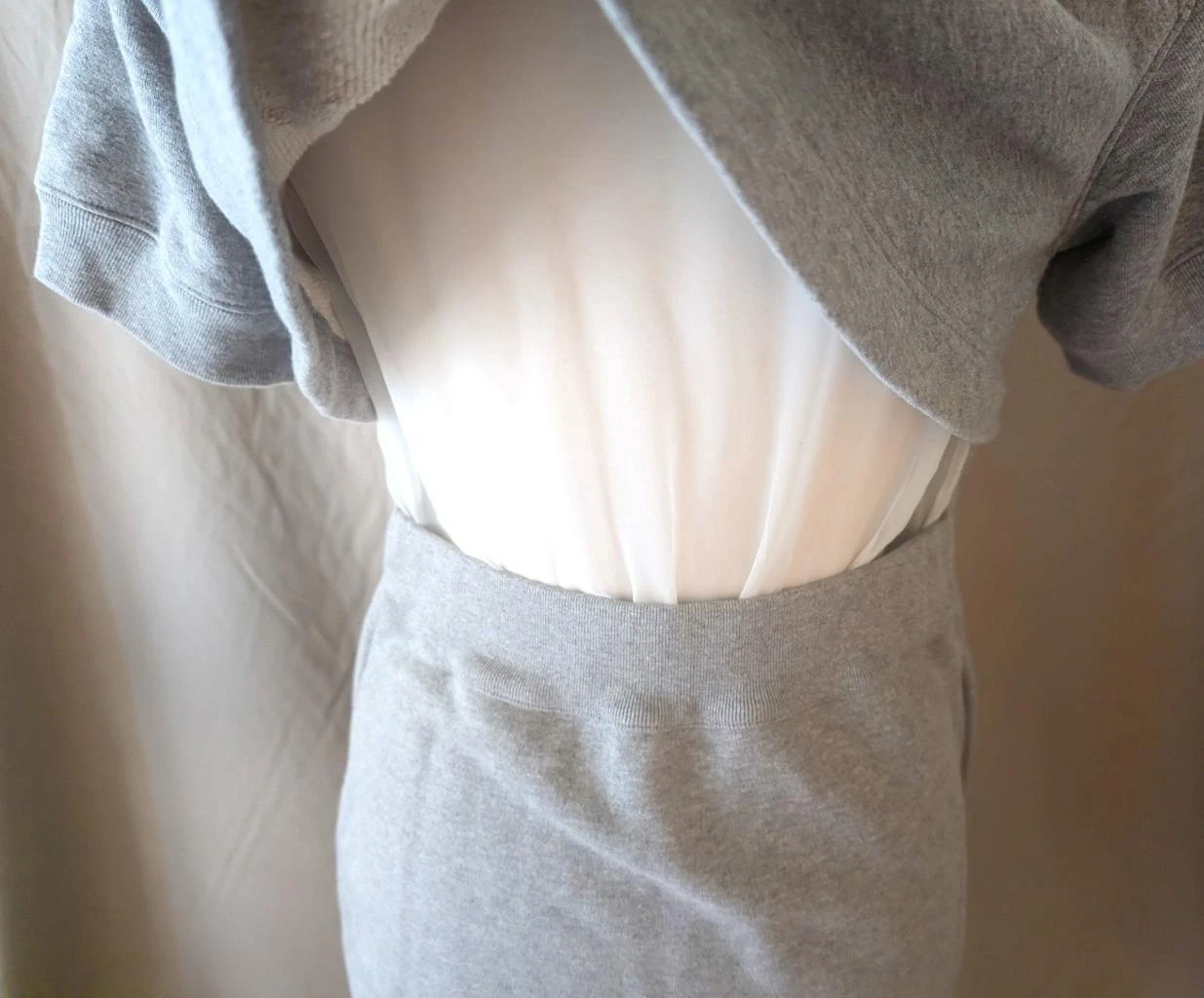 Abito felpa grigio cotone Sacai S S con retro trasparente taglia 2 Media