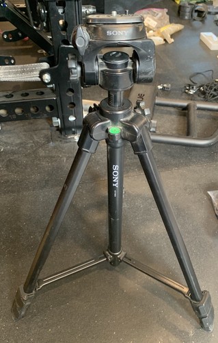 SONY VCT-R640 Camera Tripod