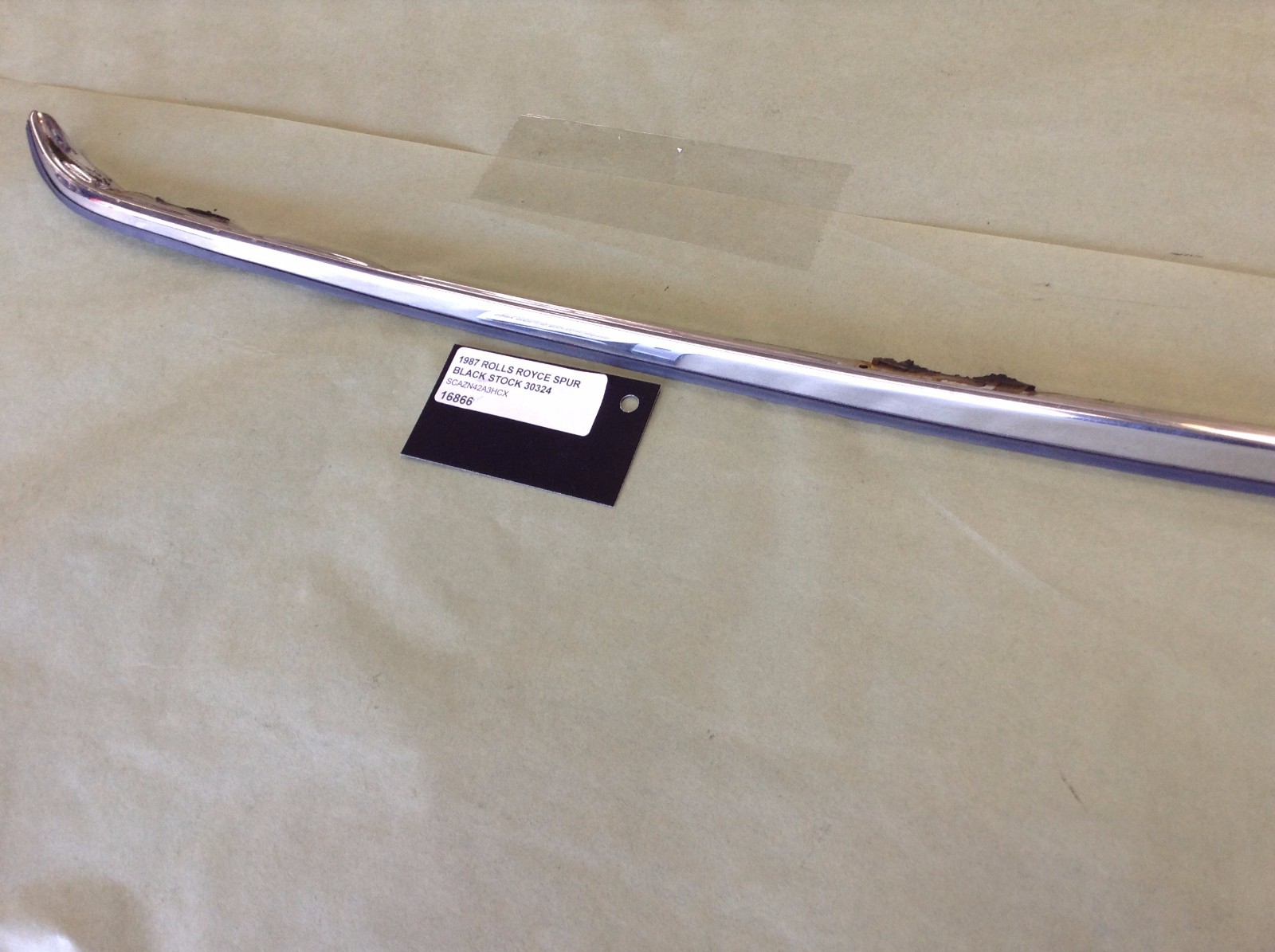 81 - 91 ROLLS ROYCE SILVER SPUR RIGHT A PILLAR WIND DEFLECTOR 