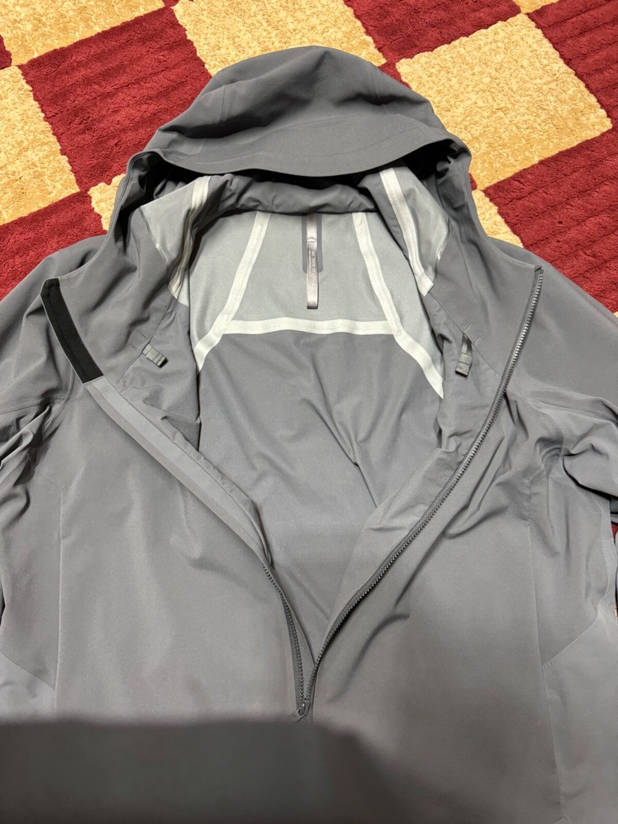 Arcteryx Veilance Eigen Comp Mens Medium Ash color Gore