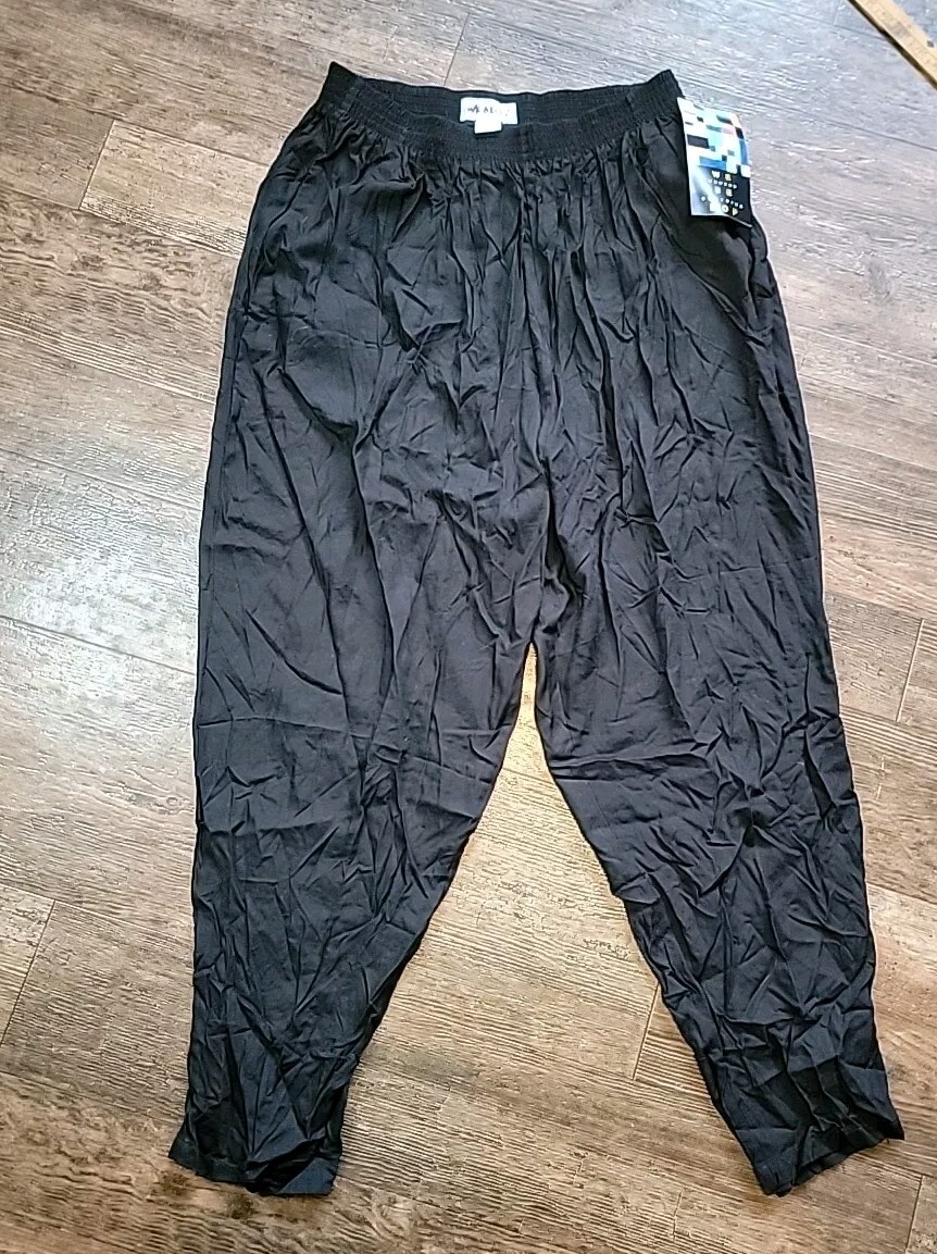 WeBeBop 2x Solid Black Rayon Plus Size Crinkle St… - image 1