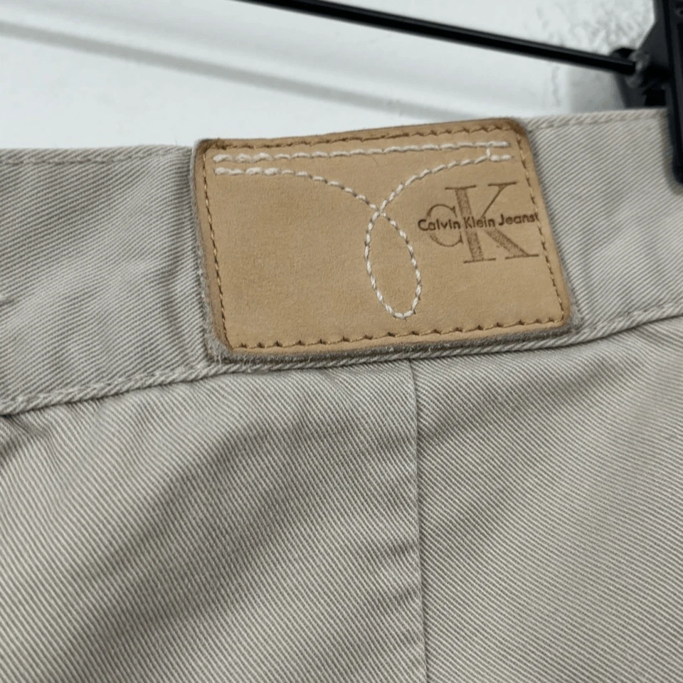 90’s Calvin Klein Vintage Cargo Shorts Size 12 - Image 4 of 4