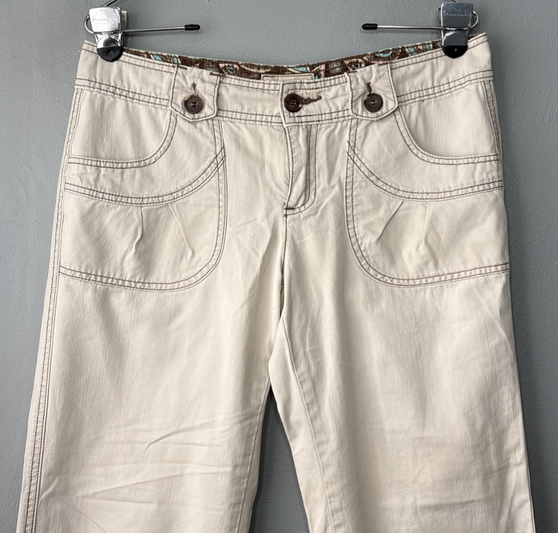 Maurices Low Rise Capris Size 7 8 Khaki Pants Y2K Utility Gorpcore