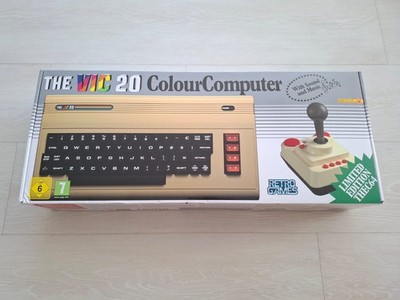 The VIC 20 | The C64 Maxi | Commodore 64 | C64 | NEU & OVP | Gedrucktes Handbuch