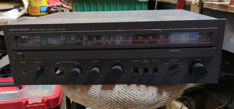 Vector Research VR-2500 FM/AM Stereo Receiver For Parts or restoration 