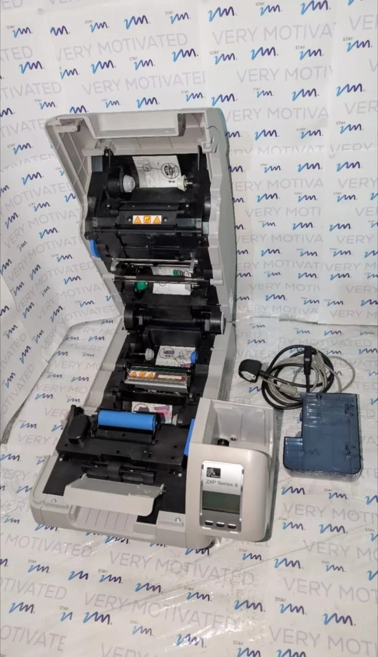 Zebra ZXP Series 8 Card Printer High-Performance Retransfer ID Badge & Card Mach - Image 2 of 4