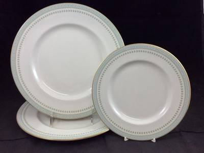 Royal Doulton Berkshire Group of 2 Dinner Plates and 1 Salad Plate