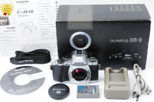 Olympus OM-D E-M10 silver Body  S/C 6,562 TOP MINTin BOX  379 JAPAN