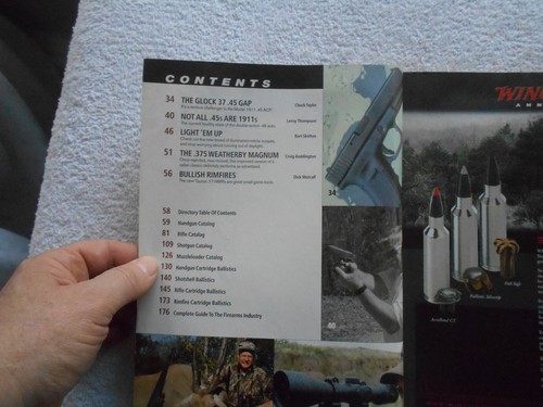 GUNS & AMMO 2005 ANNUAL Magazine-BUYER'S GUIDE ! - Picture 2 of 3