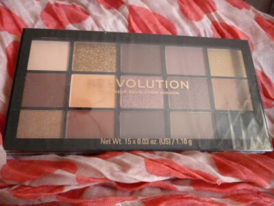 Revolution Make-up London neu geladene Lidschattenpalette ~ SAMTROSE ~ Neu & Versiegelt ~