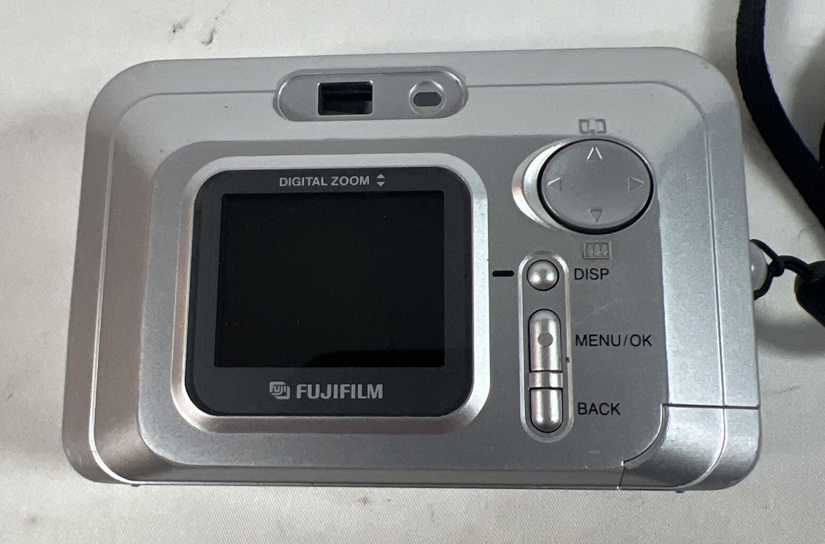 Fujifilm FinePix A201 2.0MP Silver Compact Digital Camera - No 