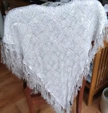 WHITE HOUSE/BLACK MARKET Rayon&silk Shaw Scarf WRAP,GRECIAN GARDEN WHITE NWT