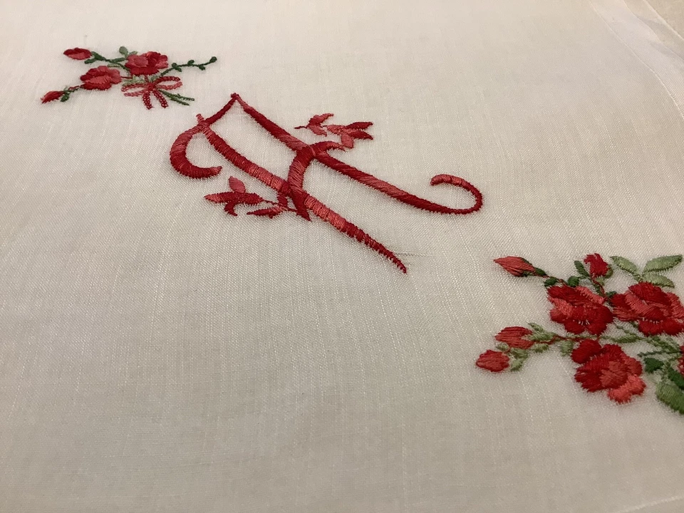 #7155🌟Vintage 40s CHRISTMAS RED SATIN Monogram “A” Handkerchief🎁Great Gift - Image 3 of 4