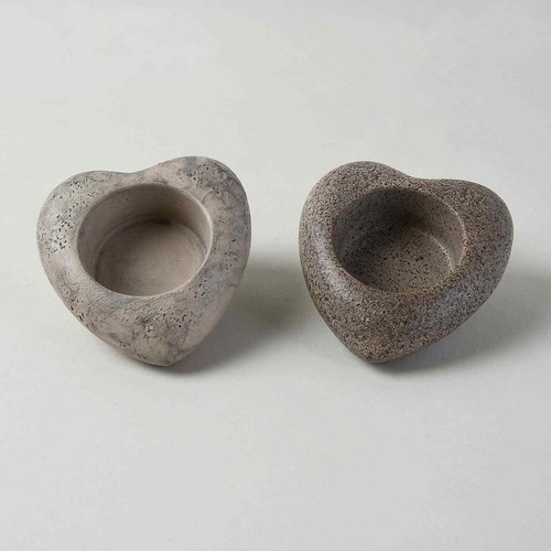 New Set of 2 Gorgeous Natural Look Stone Effect Heart Shape Tealight Holder - Picture 3 of 3