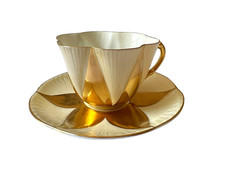 VTG Shelley Harlequin #11777 Pale Yellow Dainty Tea Cup & Saucer Set Gold Trim