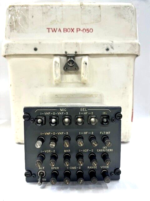 GABLES AVIATION AUDIO CONTROL PANEL MODEL G-1977 W/ CASE *PARTS ONLY*