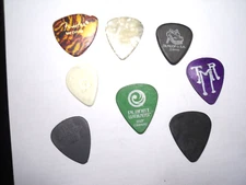 8 VINTAGE  GUITAR PICKS -  FENDER  - TMR & JOHN PEARSE  &  JIM DUNLOP & MORE