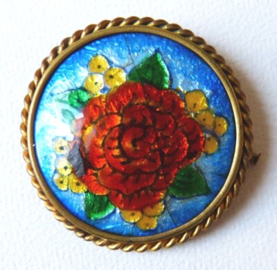 Bijou ancien Petite médaille pendentif émail signé Limoges