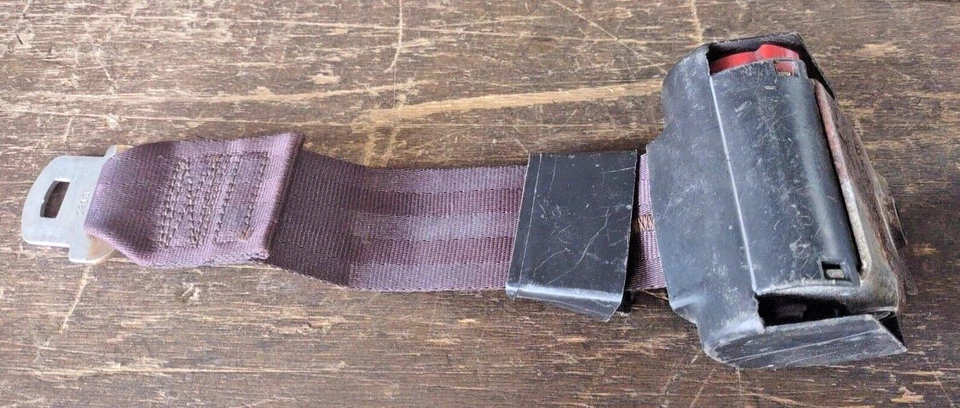 Cutlass Supreme 1985 2 puertas OEM cinturón de seguridad trasero retractor granate FC-7 Foto 2 de 4