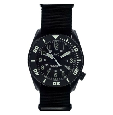Orologio Subacqueo MWC Diver Al Quarzo Svizzero, Cassa In Acciaio 40mm, Quadrante Nero, Cinturino NATO In Tessuto. Impermeabile 300m, Batteria 10 Anni.