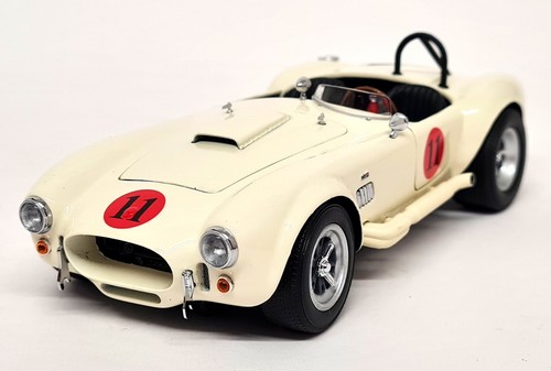Icons Inc 1/24 Shelby Cobra 427 S/C 1965 Elvis Presley Spinout Scale Model Car - Bild 12 von 19