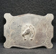 WG05149 AWESOME VINTAGE 1970s  HORSE IN HORSESHOE  WESTERN FASHION BELT BUCKLE