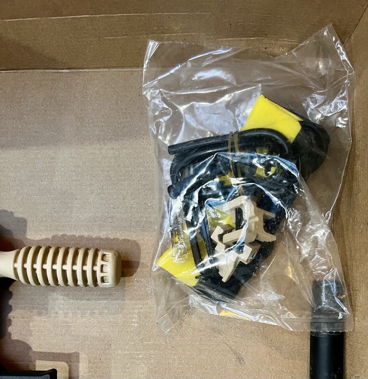 Tippmann Cronus Power Pack .68 Cal. 81981 Paintball Marker Helmet included