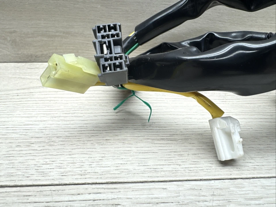 1999-2004 CHEVROLET TRACKER IGNITION SWITCH LOCK WITH KEYS OEM - Image 2 of 4