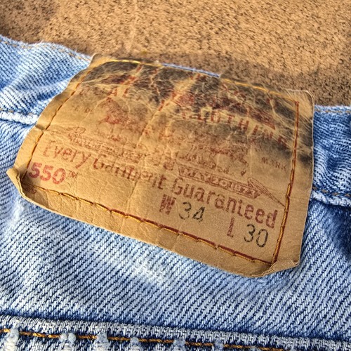 VTG Y2K Levis 550 Jeans Mens 32x30 Light Blue Denim Relaxed Fit (Tagge 34x30) - Picture 9 of 15