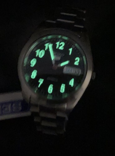 NEW Seiko 5 Black Day Date Automatic Dial Stainless Steel Sporty Men’s Watch - Picture 11 of 12