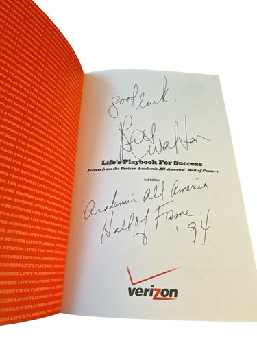 LIFE'S PLAYBOOK FOR SUCCESS By Academic All American Autographed by Bill Walton - Picture 2 of 3